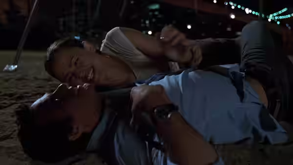 Jenna (Jennifer Garner) and Matt (Mark Ruffalo) lie together on a beach at night
