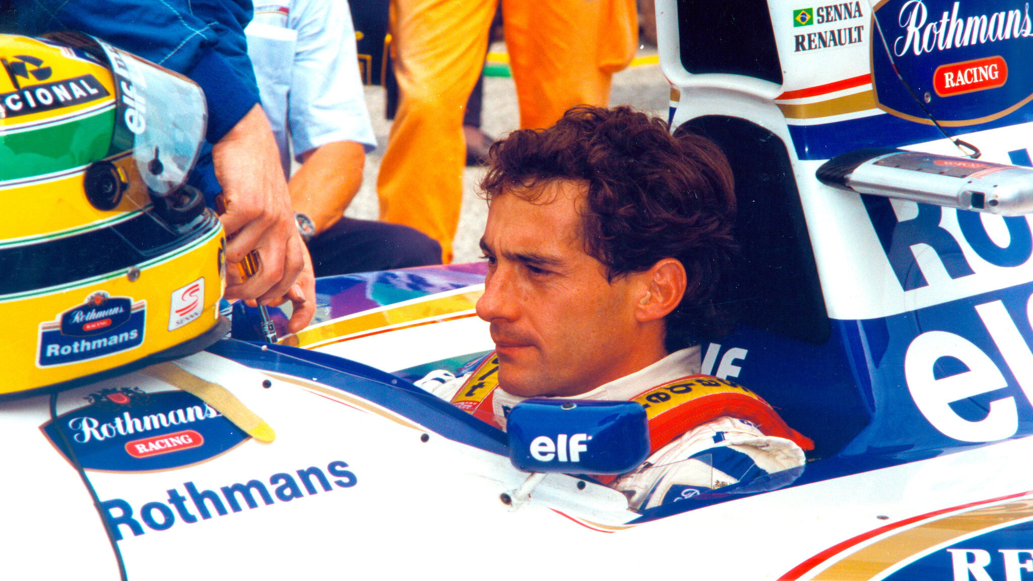 Senna, still 3