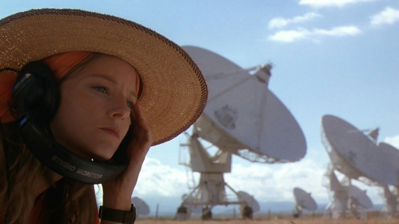 Contact, still 2