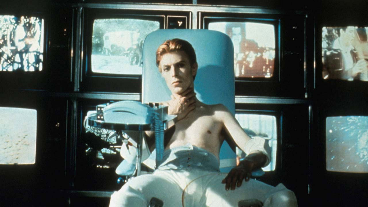 The Man Who Fell to Earth, still 1