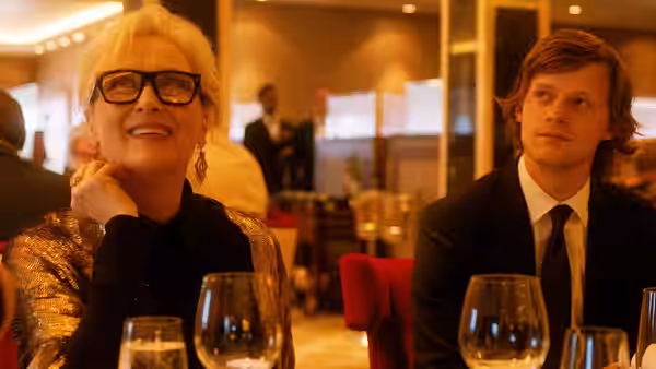 Alice Hughes (Meryl Streep) and Tyler Hughes (Lucas Hedges) at dinner