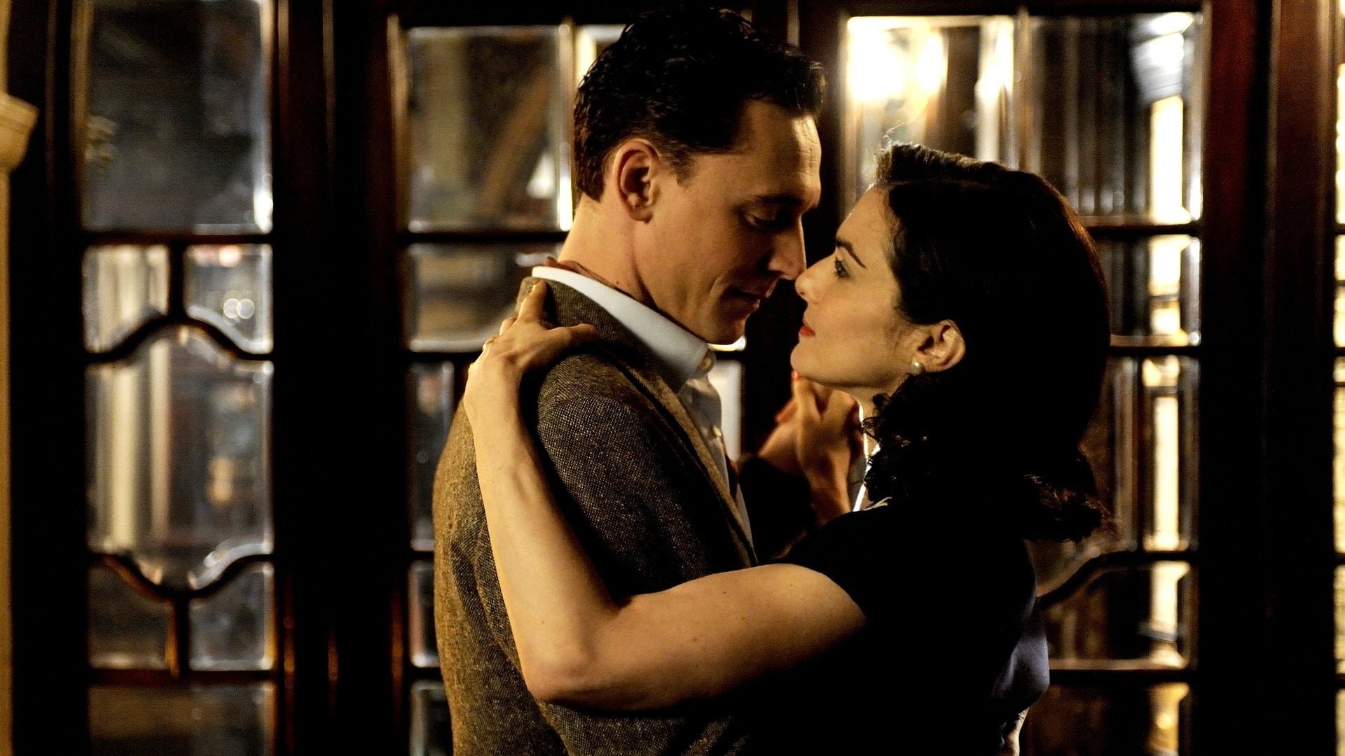 The Deep Blue Sea, still 1