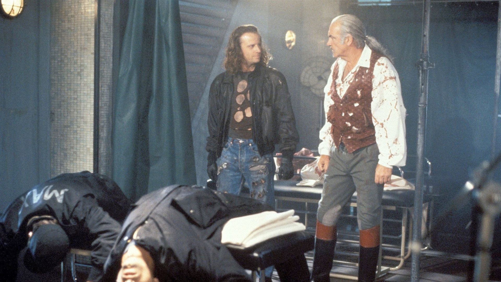 Highlander II: The Quickening, still 2
