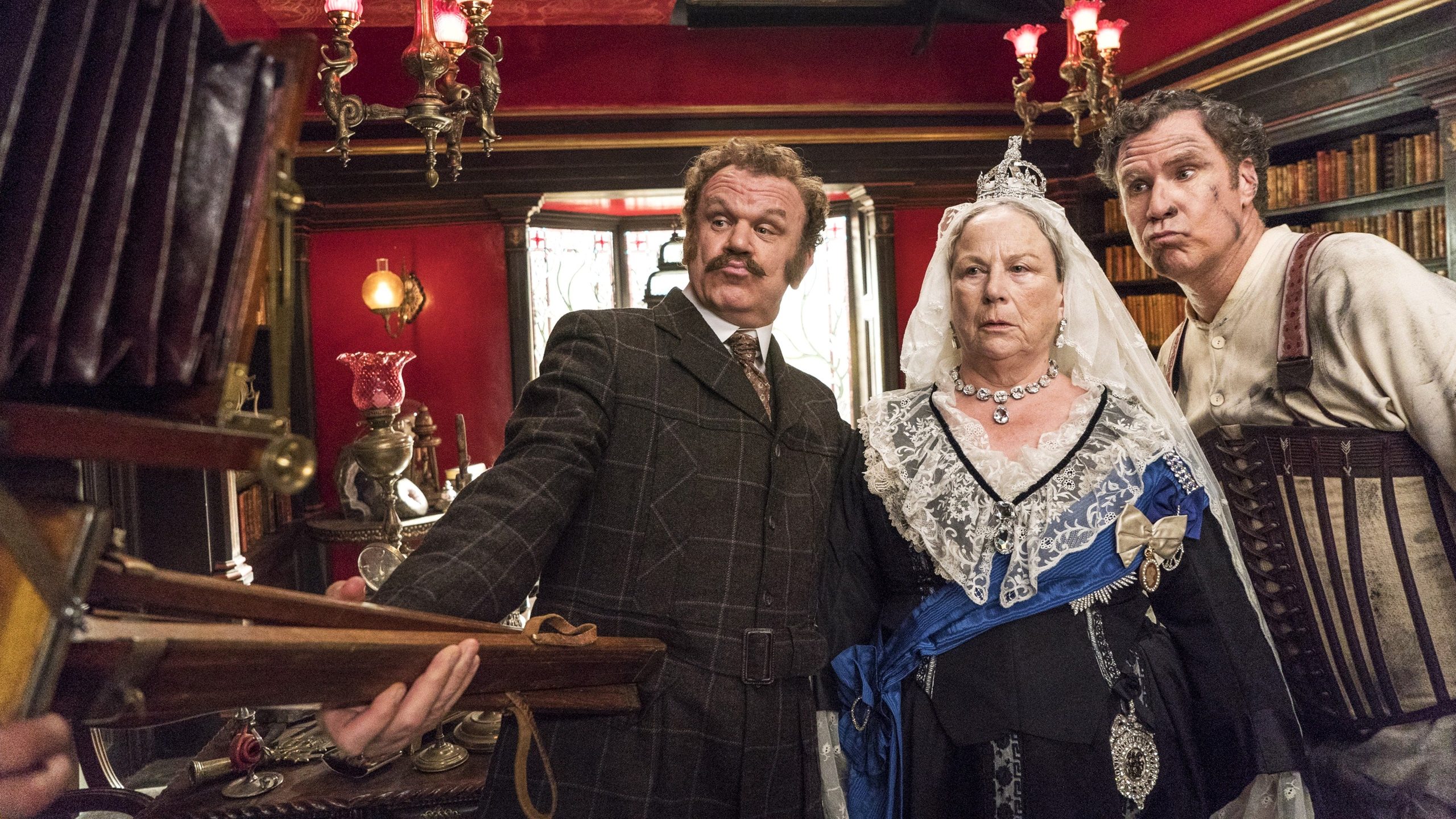 Holmes & Watson, still 1