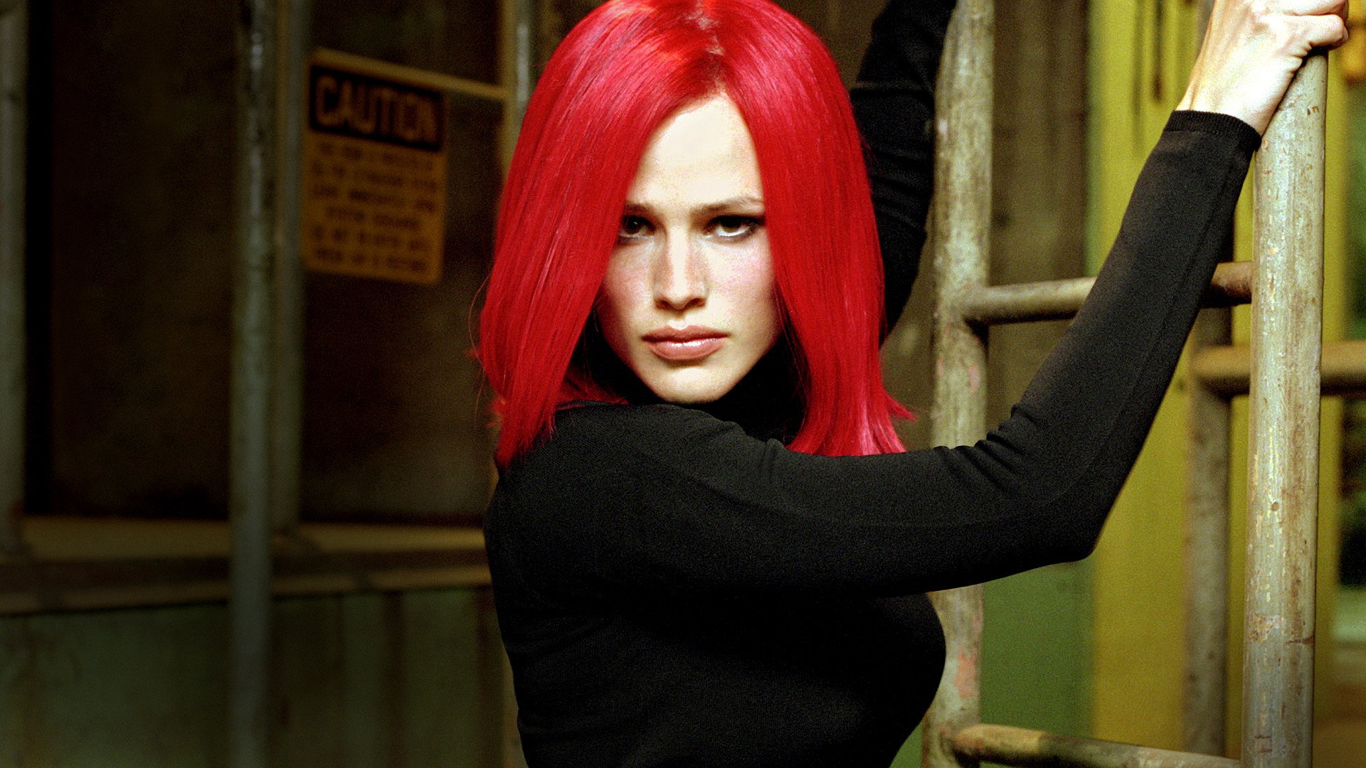 Alias, still 5
