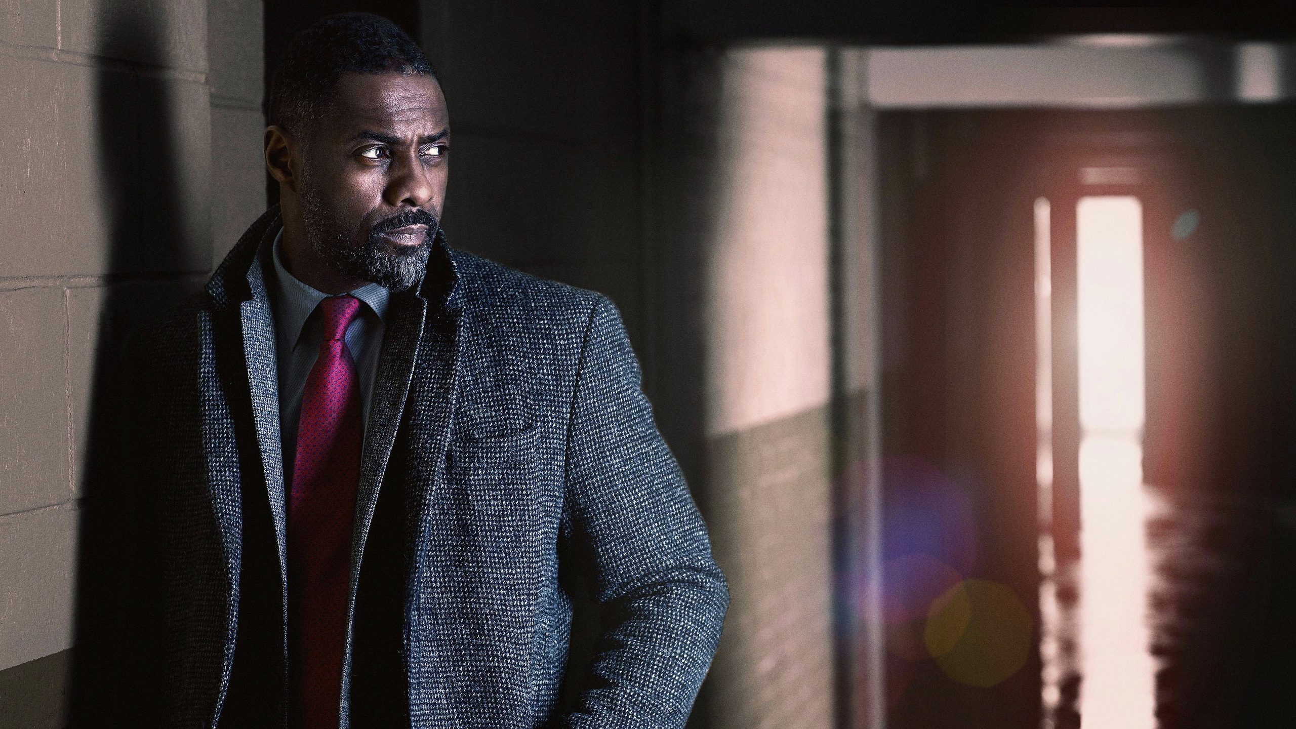 Luther, still 2