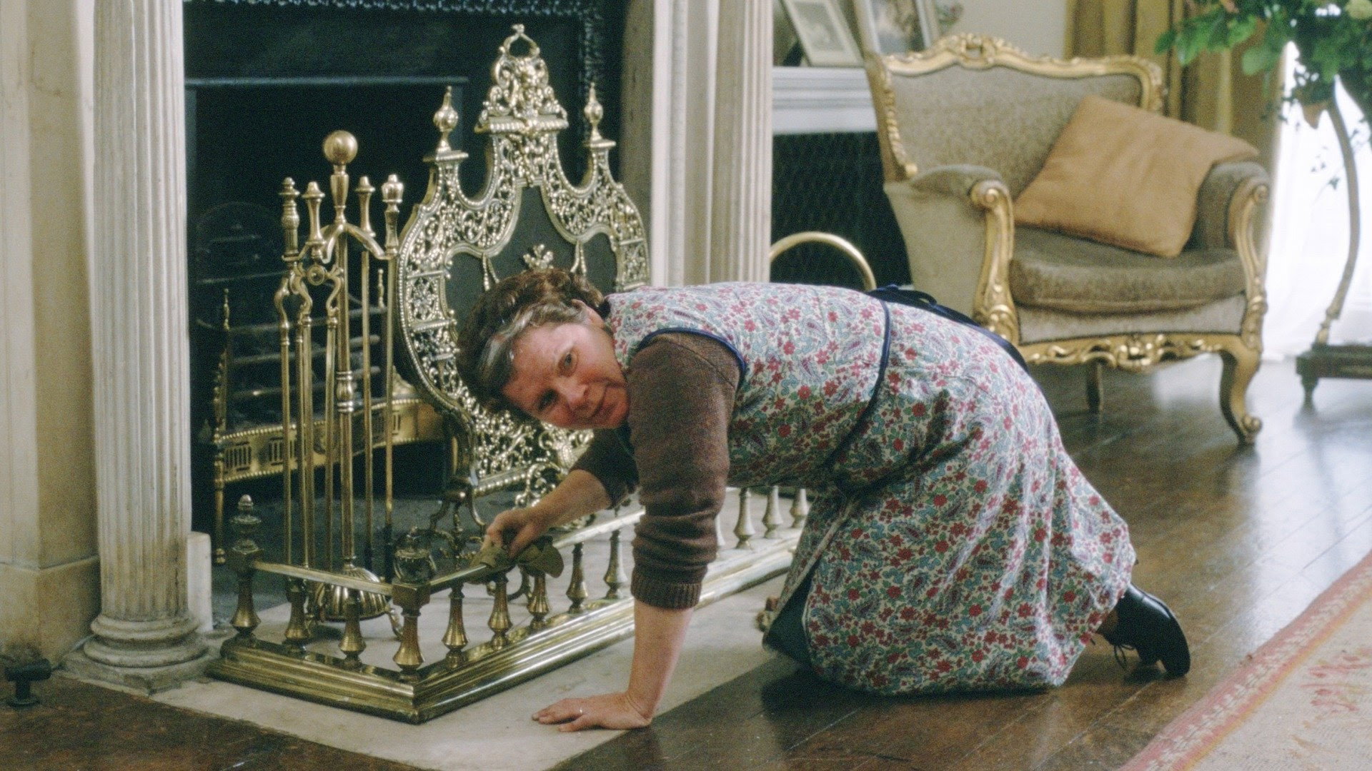 Vera Drake, still 6