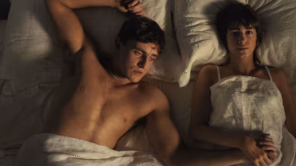 Connell (Paul Mescal) and Marianne (Daisy Edgar-Jones) lying together in bed