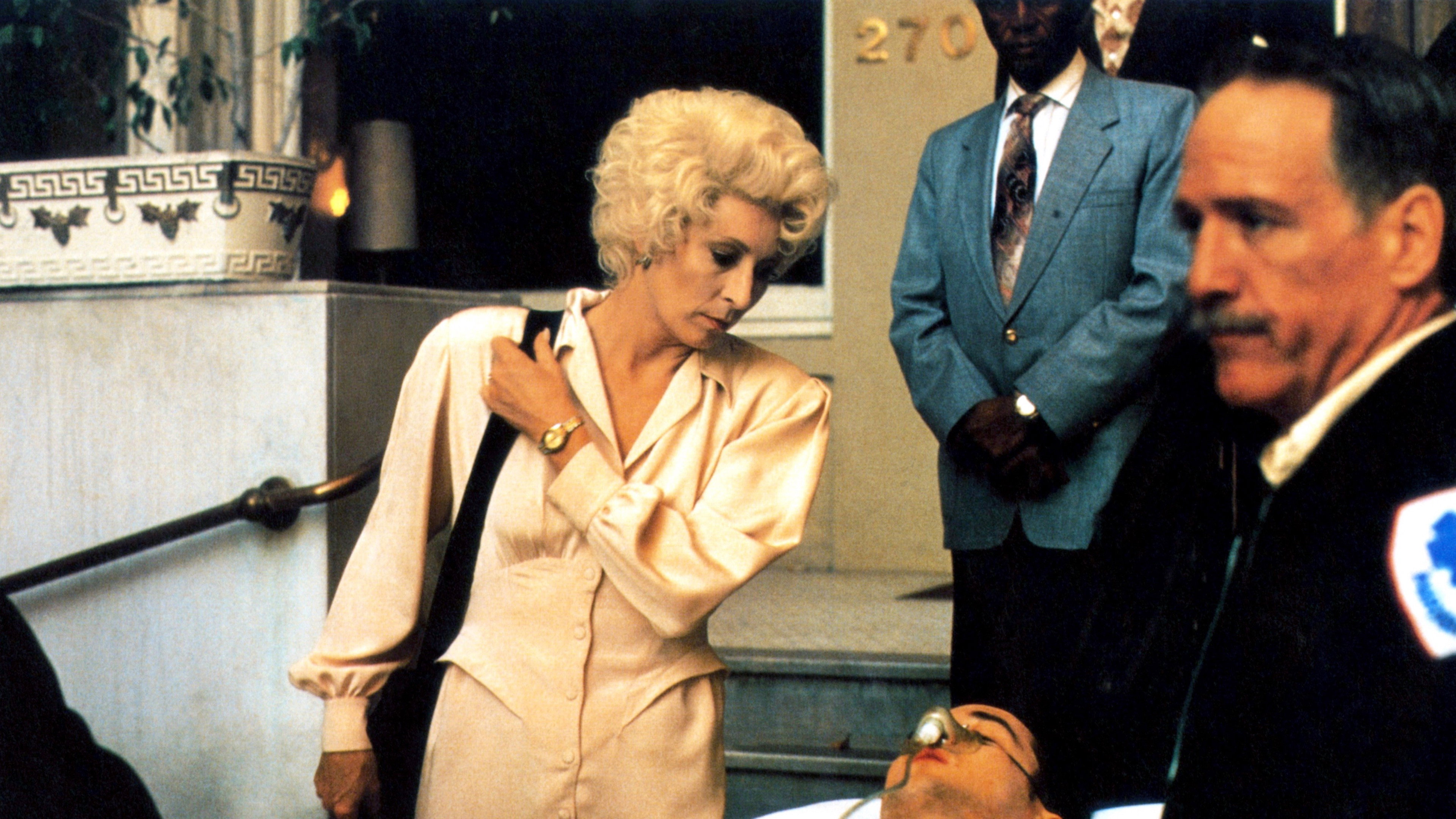 The Grifters, still 4