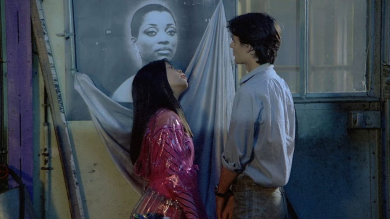 Diva, still 6